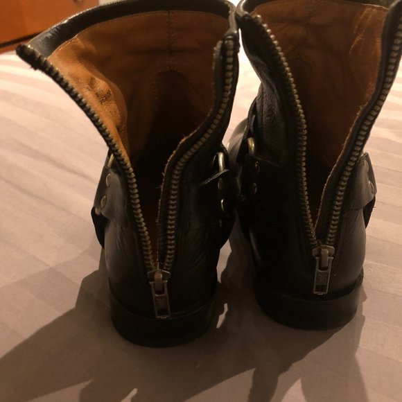 FRYE PHILLIP HARNESS Blk. Sz. 6 - Picture 16 of 16